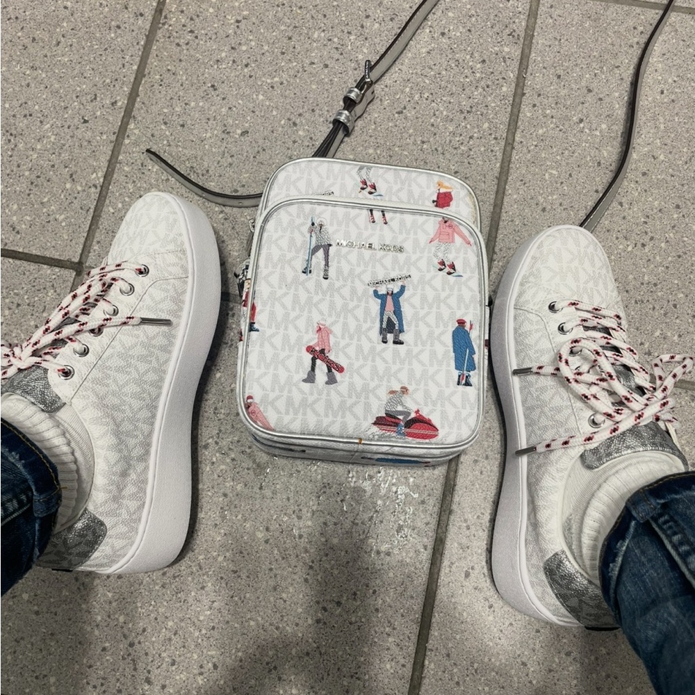 Michael Kors Sneakers w/matching crossbody bag